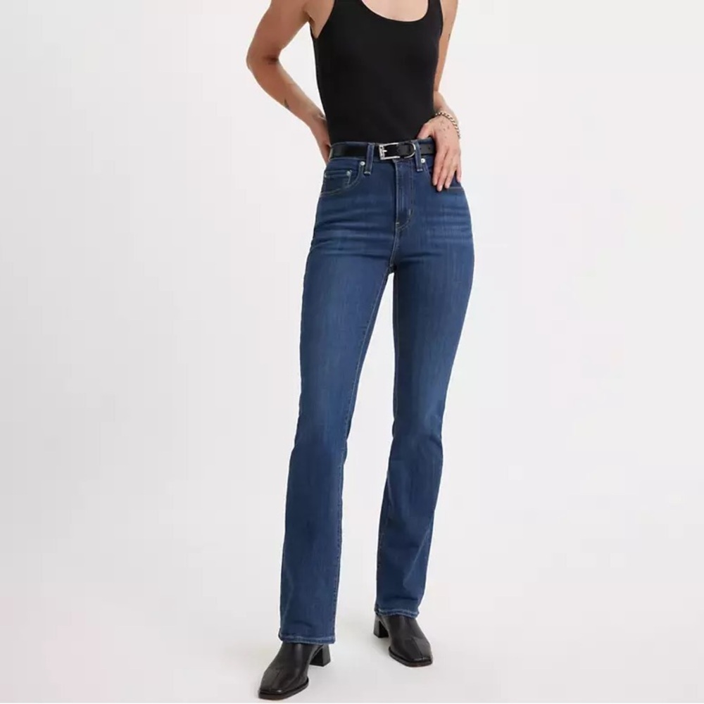 Levi's Women's 725 Lapis Dark Horse Bootcut Jeans - Picture 3 of 9